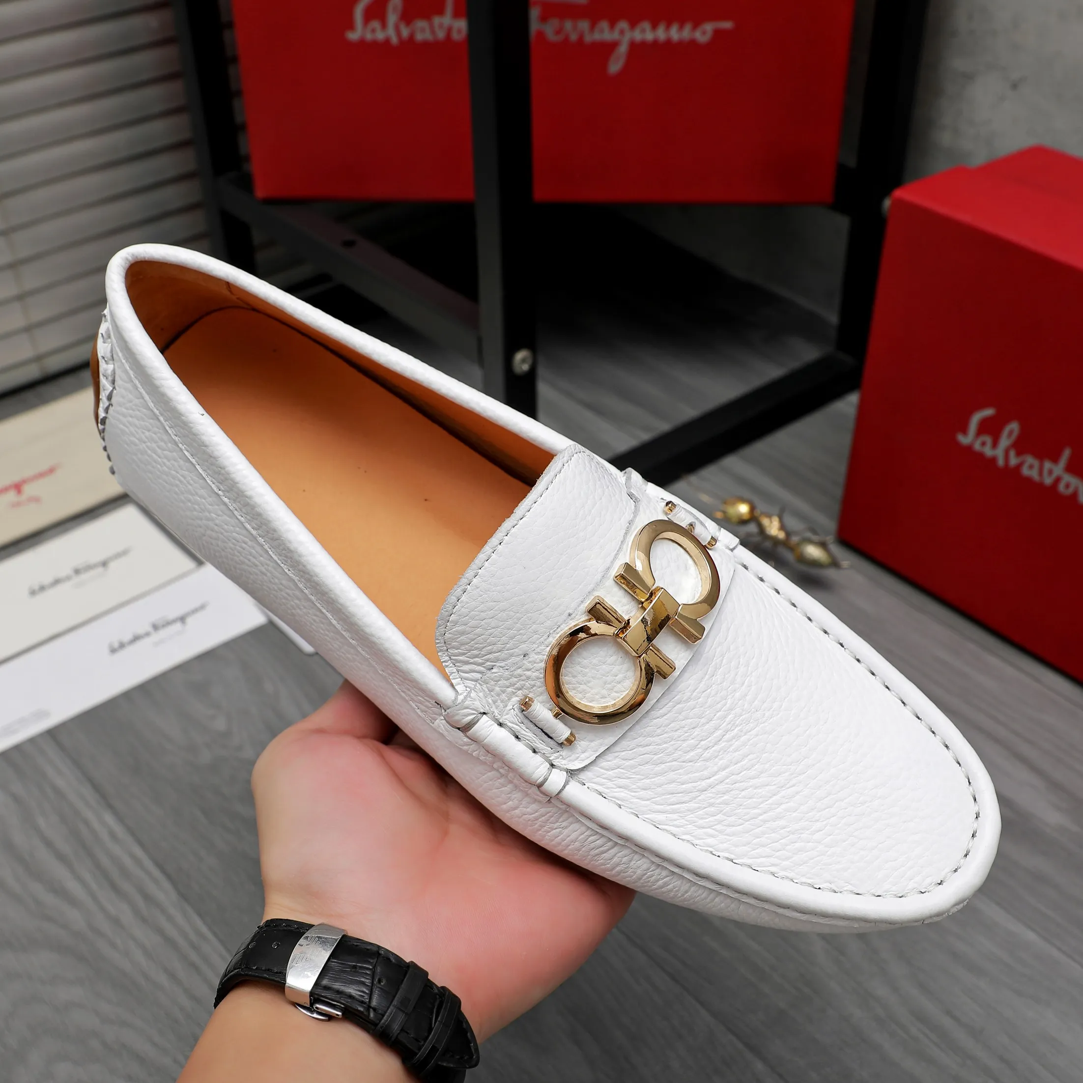 Men's shoes 💰380 Product trademark: Ferragamo "Ferragamo" casual slip-on shoes Regular size: 38-45 (45. Customized, non-returnable) Product materials: Selected pebbled cowhide upper, pigskin lining, rubber outsole